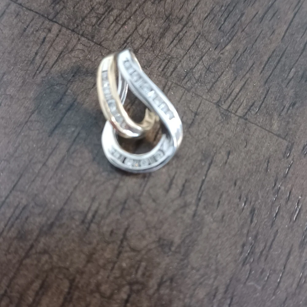 Diamond pendant - Picture 1 of 5